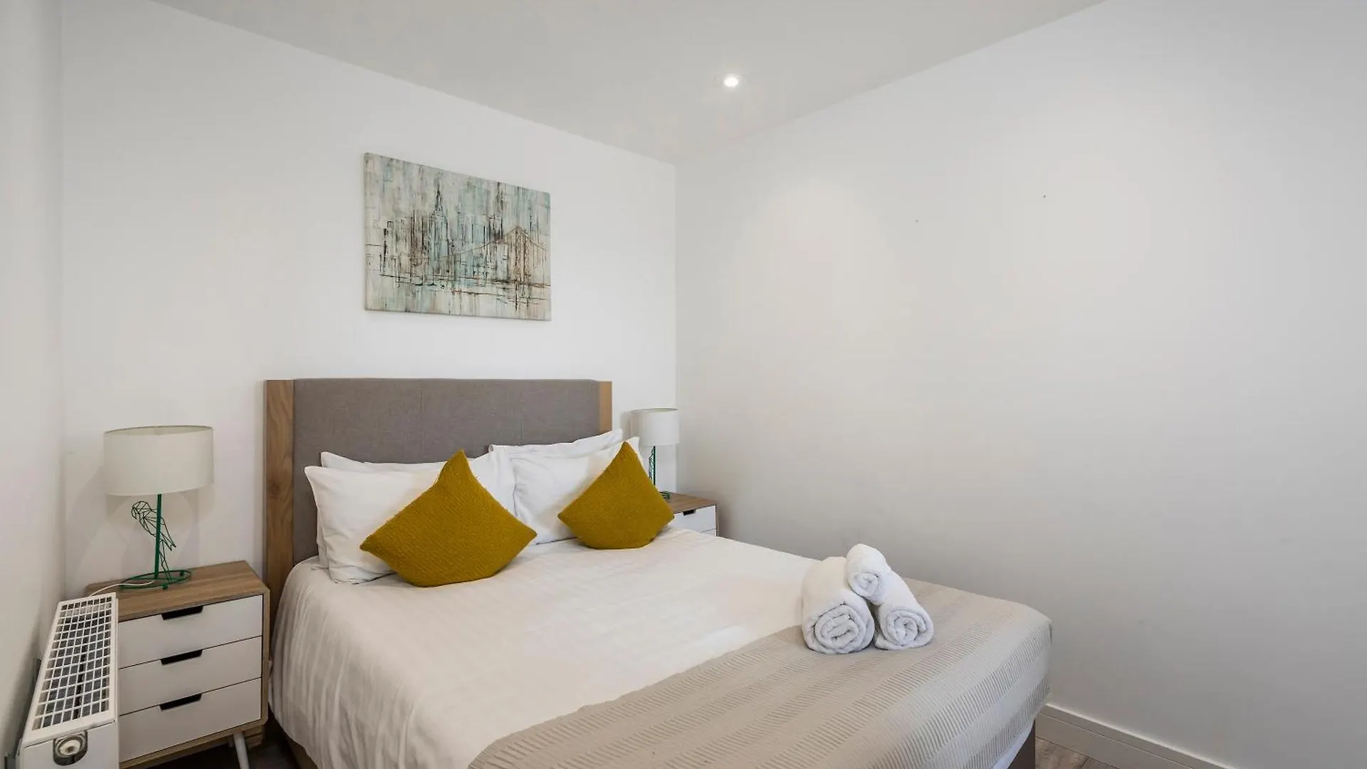 Luxury 3 Bed Apartment- Large Balcony With Seaviews Bournemouth 0*,  United Kingdom