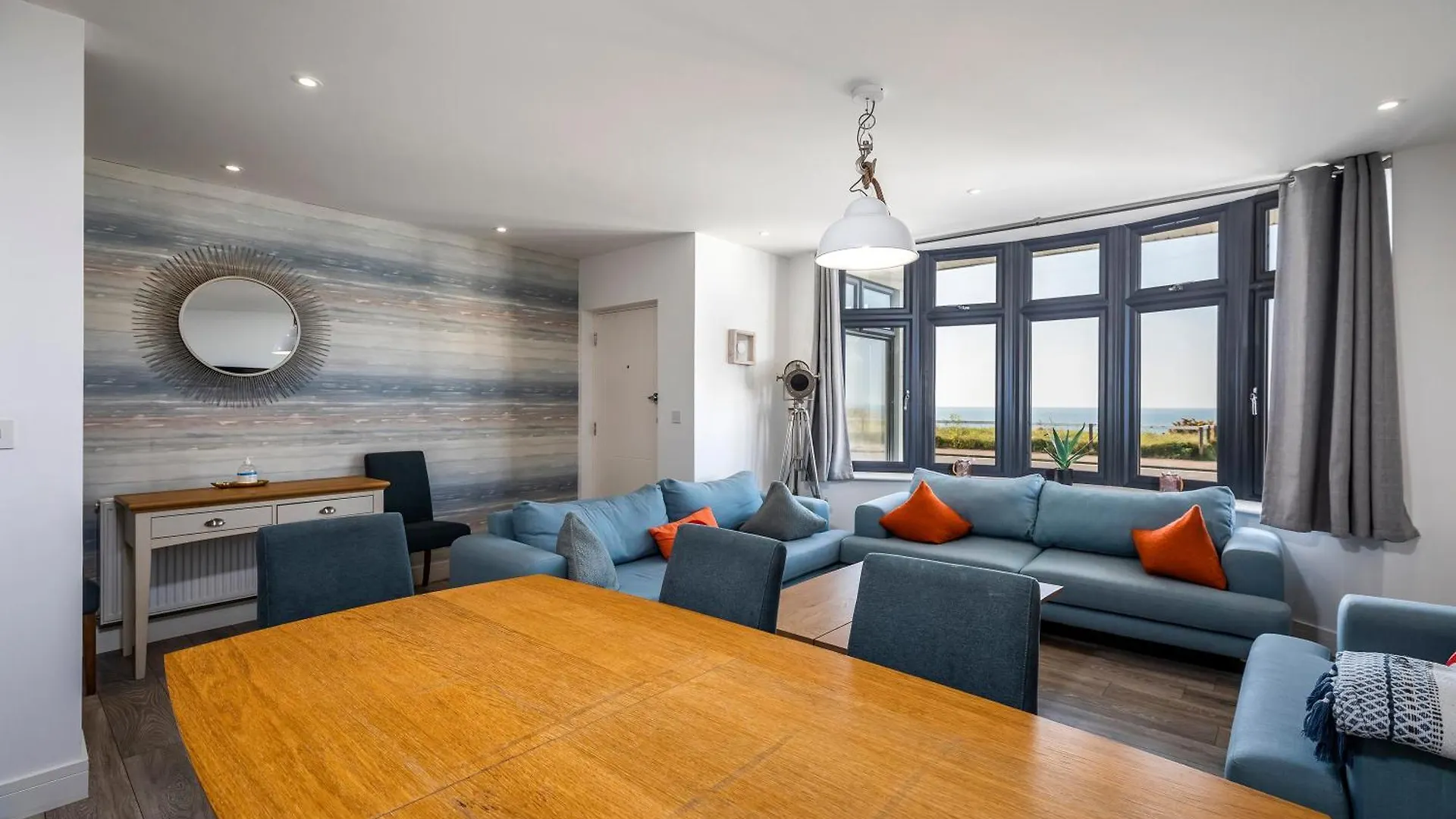 Luxury 3 Bed Apartment- Large Balcony With Seaviews Bournemouth United Kingdom