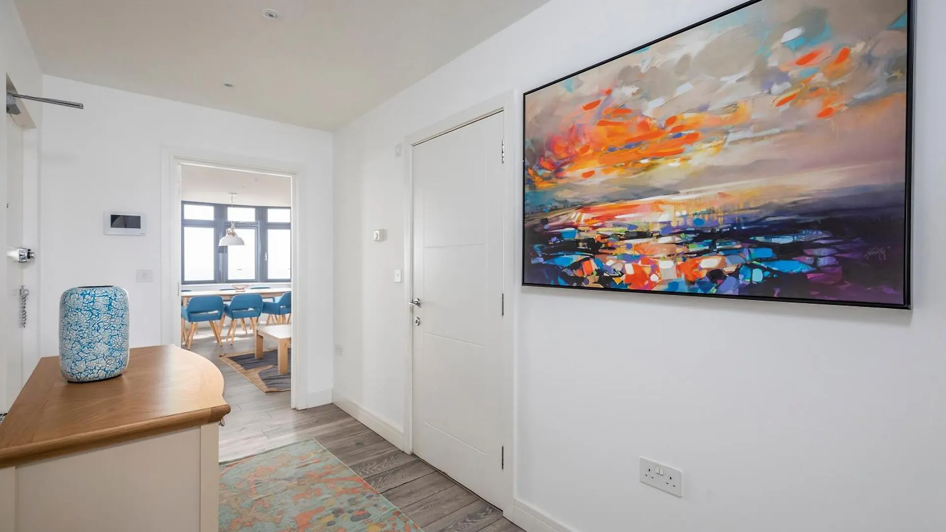 Luxury 3 Bed Apartment- Large Balcony With Seaviews Bournemouth Apartment