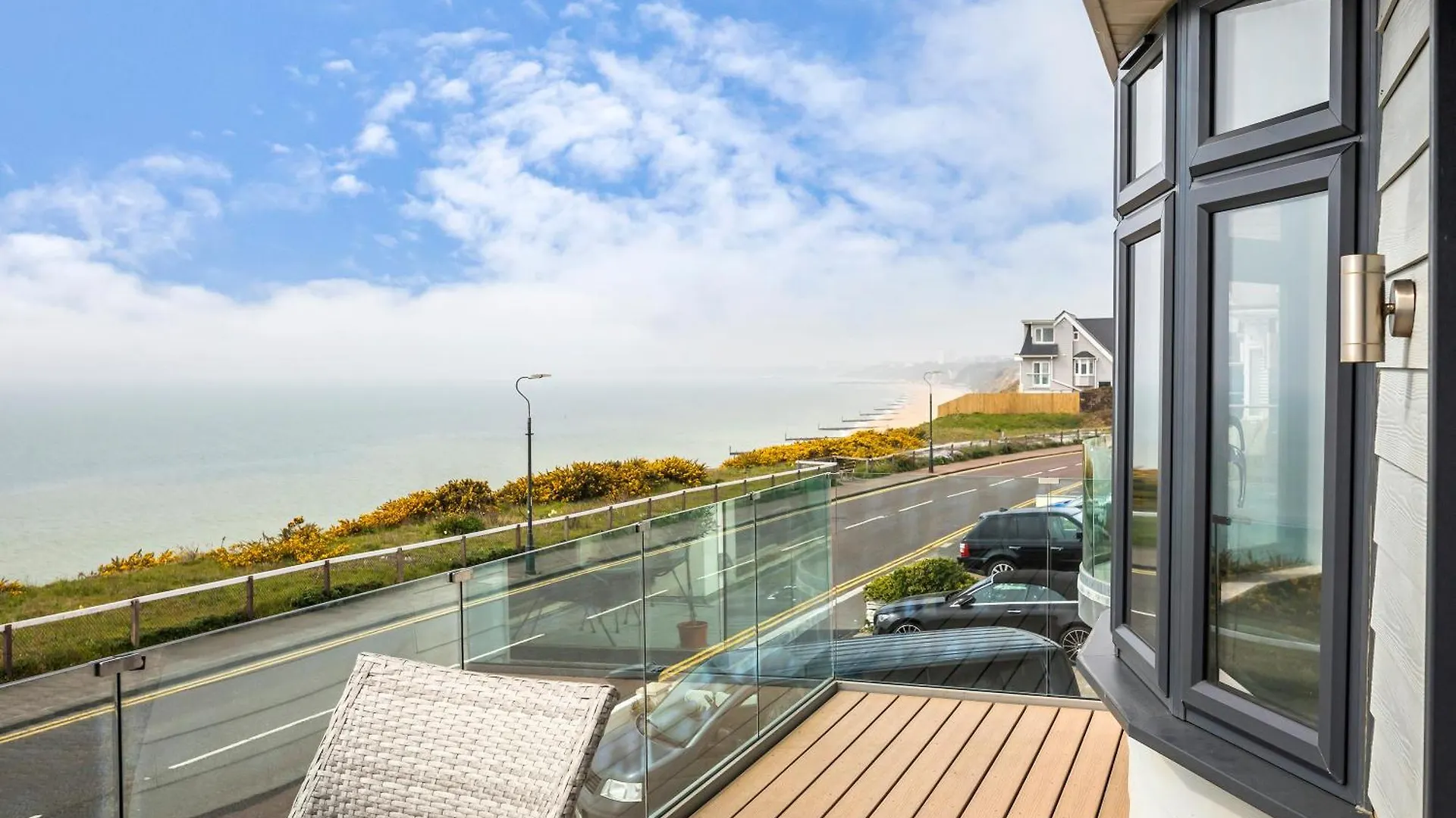 Luxury 3 Bed Apartment- Large Balcony With Seaviews Bournemouth United Kingdom