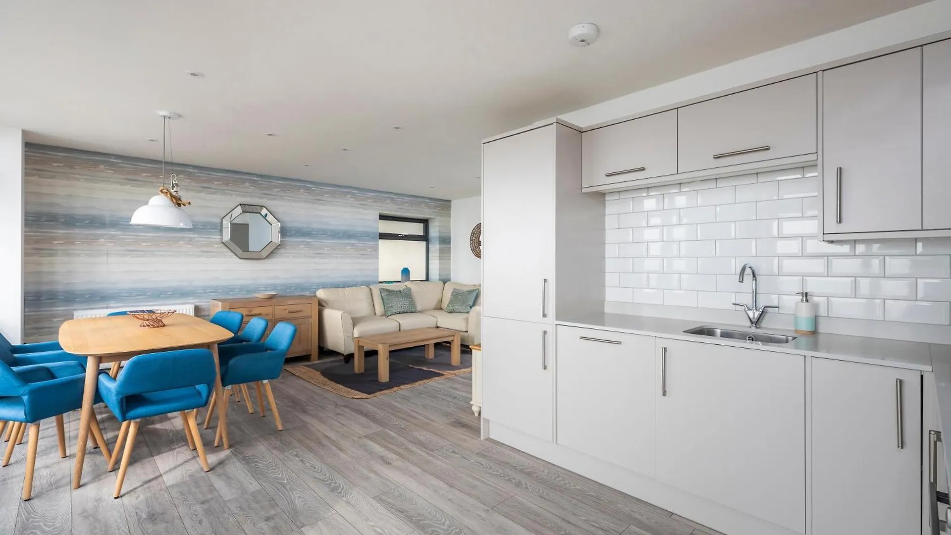 Apartment Luxury 3 Bed Apartment- Large Balcony With Seaviews Bournemouth